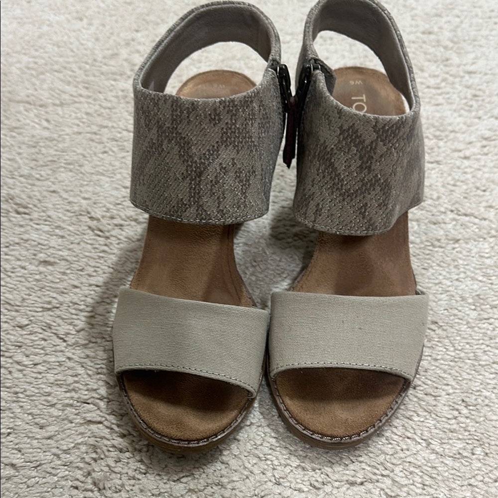 Toms Taupe Sandals